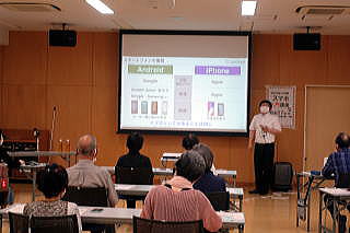 スマホ講座の様子1