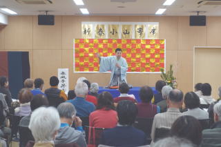 春風亭昇吉師匠の「片棒」演目中の写真