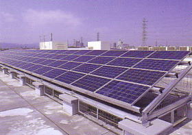 太陽光発電装置を屋上に設置