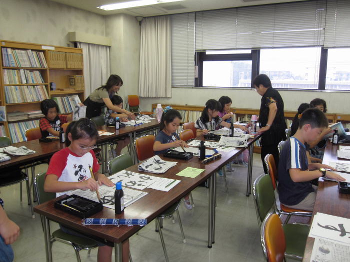 ちょっとだけ先生に習字を習おう