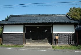 笹野家の長屋門1