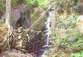 鏡の滝