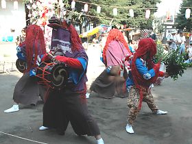 諏訪明神の獅子舞