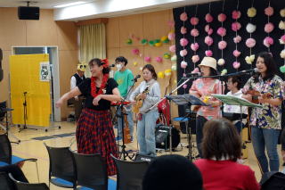 ステージ発表の写真